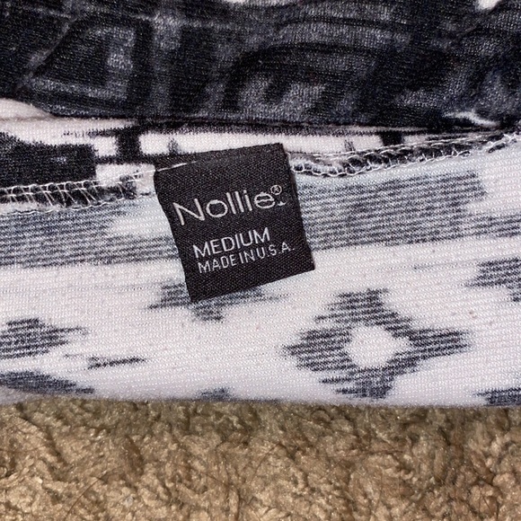 White and black Aztec maxi skirt - Picture 3 of 3